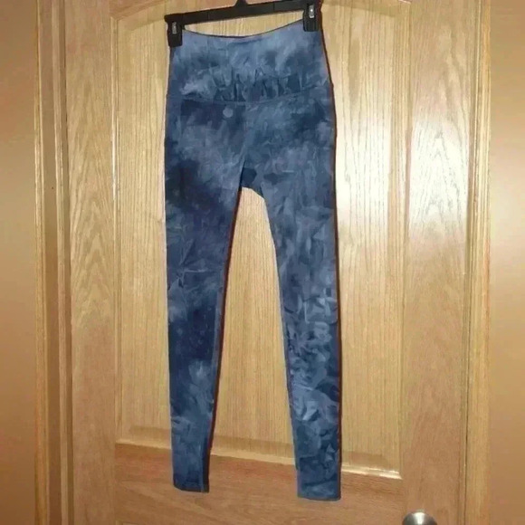 Beyond Yoga Luxe High Waisted blue smoke leggings size XS - Picture 1 of 6